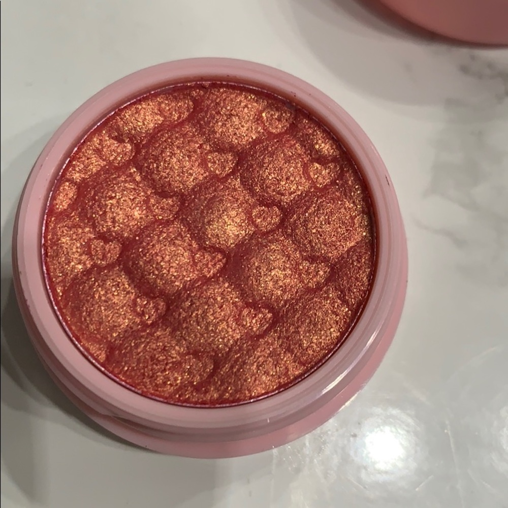 Eyeshadow - Picture 2 of 2